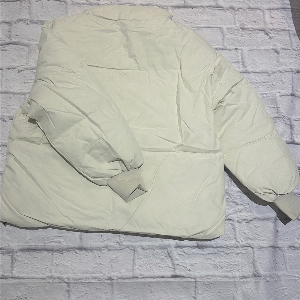 Winter Cream Cropped Puffer Jacket With a Stand up Collar. - Picture 4 of 8